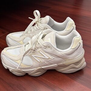 EUC New balance 9060